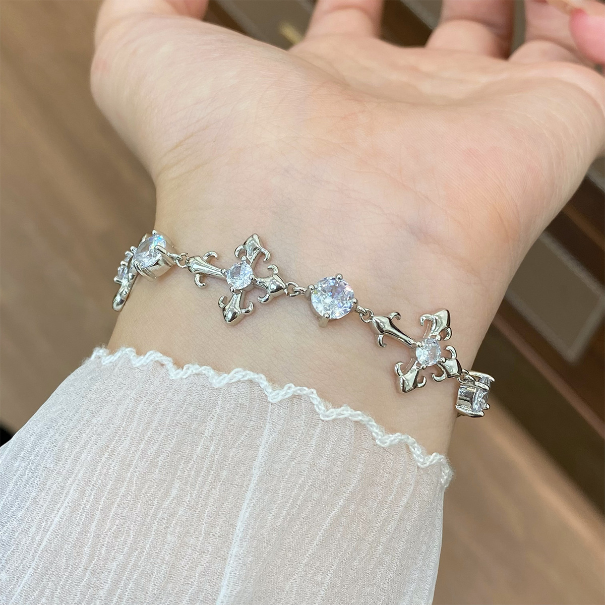 Tiktok same style light luxury - đánh giá và giá Vintage Fashion Tiktok