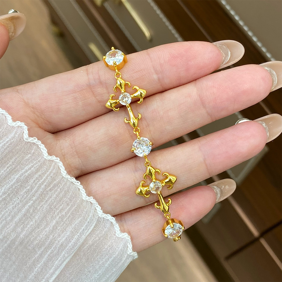 Tiktok same style light luxury - đánh giá và giá Vintage Fashion Tiktok