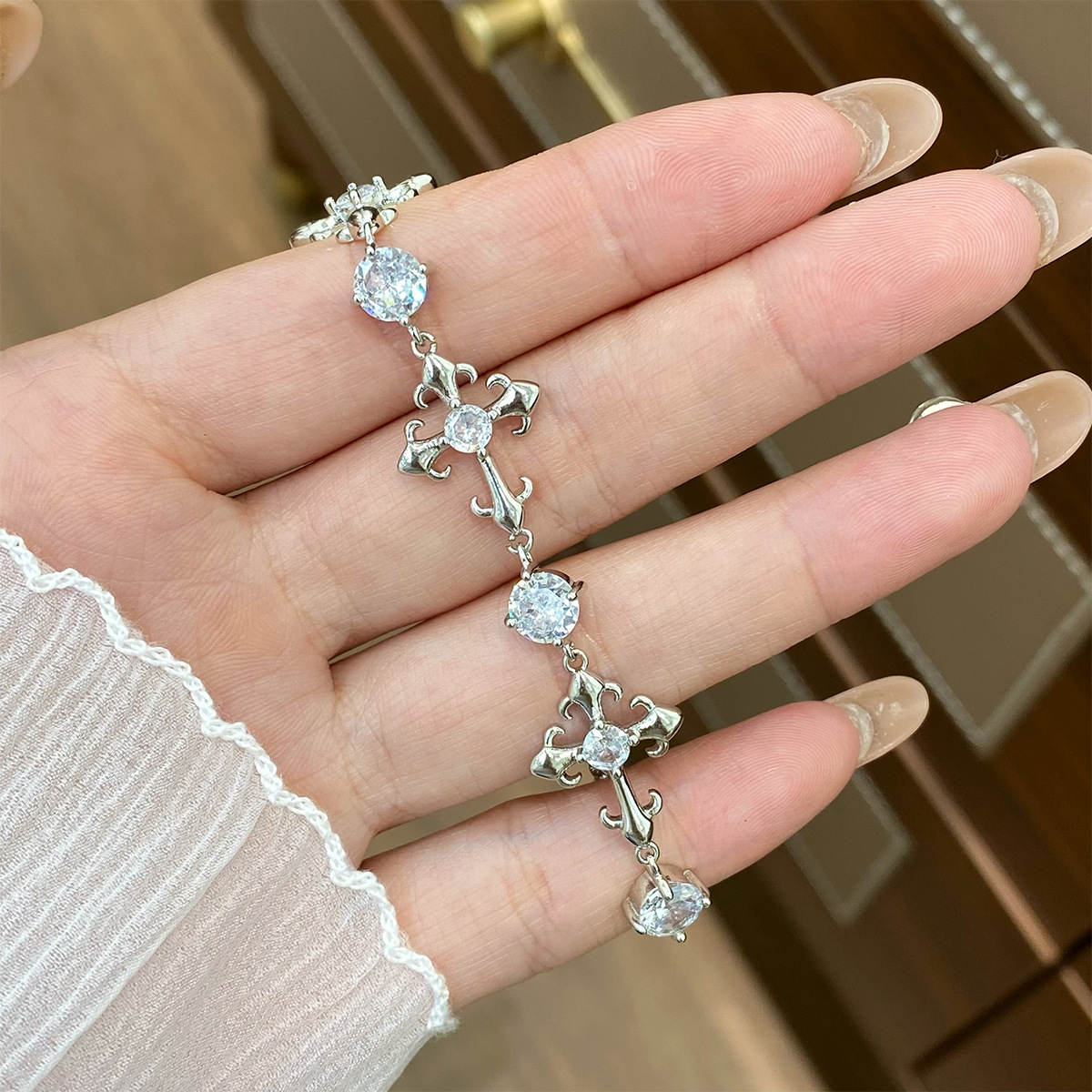 Tiktok same style light luxury - đánh giá và giá Vintage Fashion Tiktok