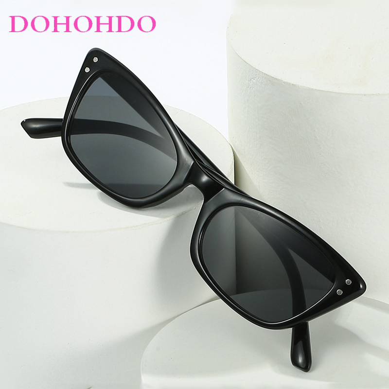 Vintage Small Cat Eye Sunglass - đánh giá và giá Vintage Fashion Photography