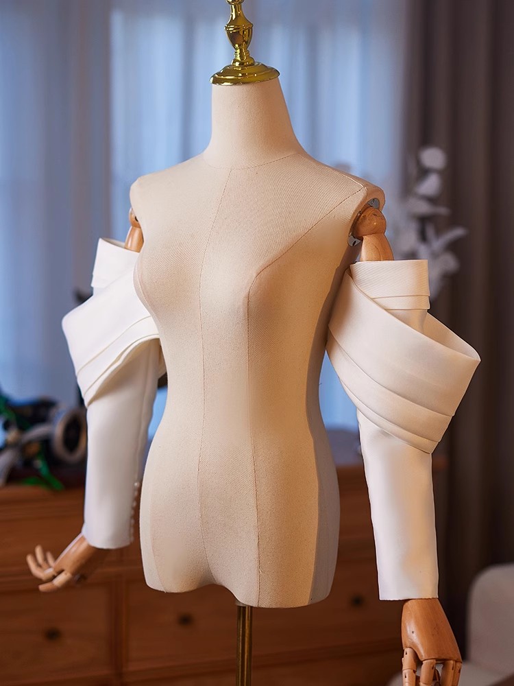 Women's Elegant Designer White - đánh giá và giá Vintage Fashion Photography